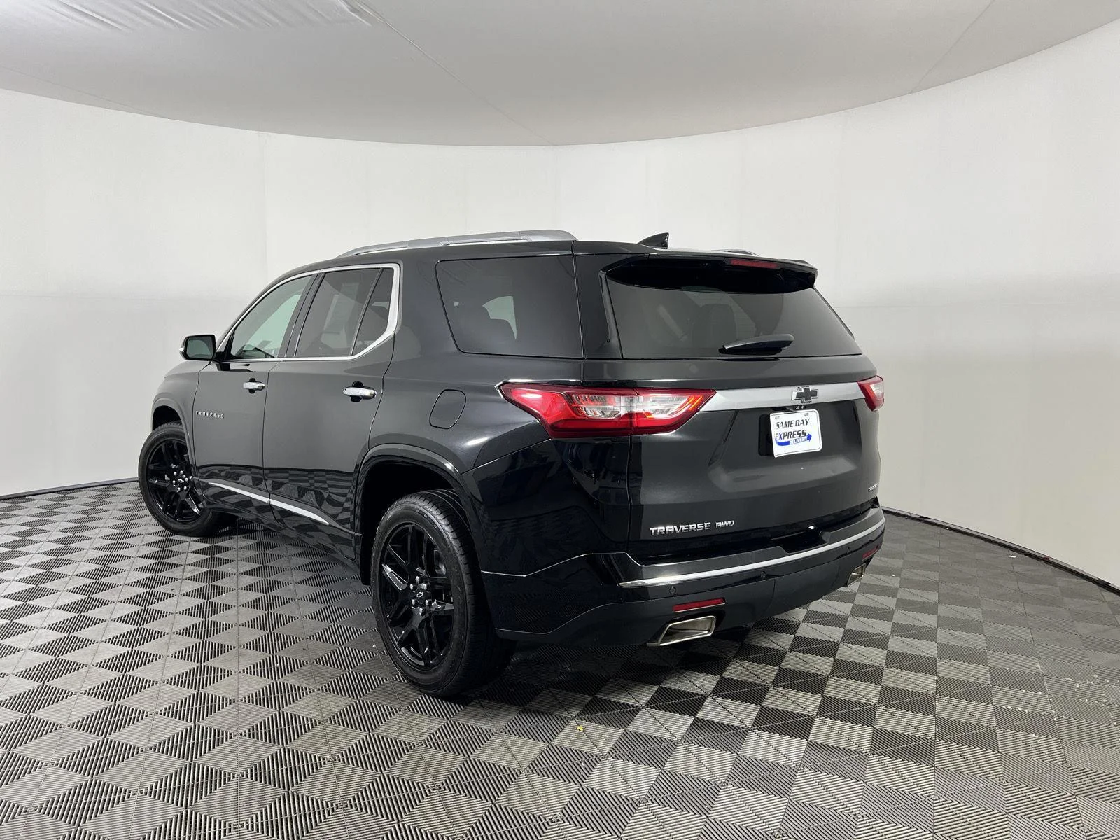 Used 2020 Mosaic Black Metallic Chevrolet Premier image 23
