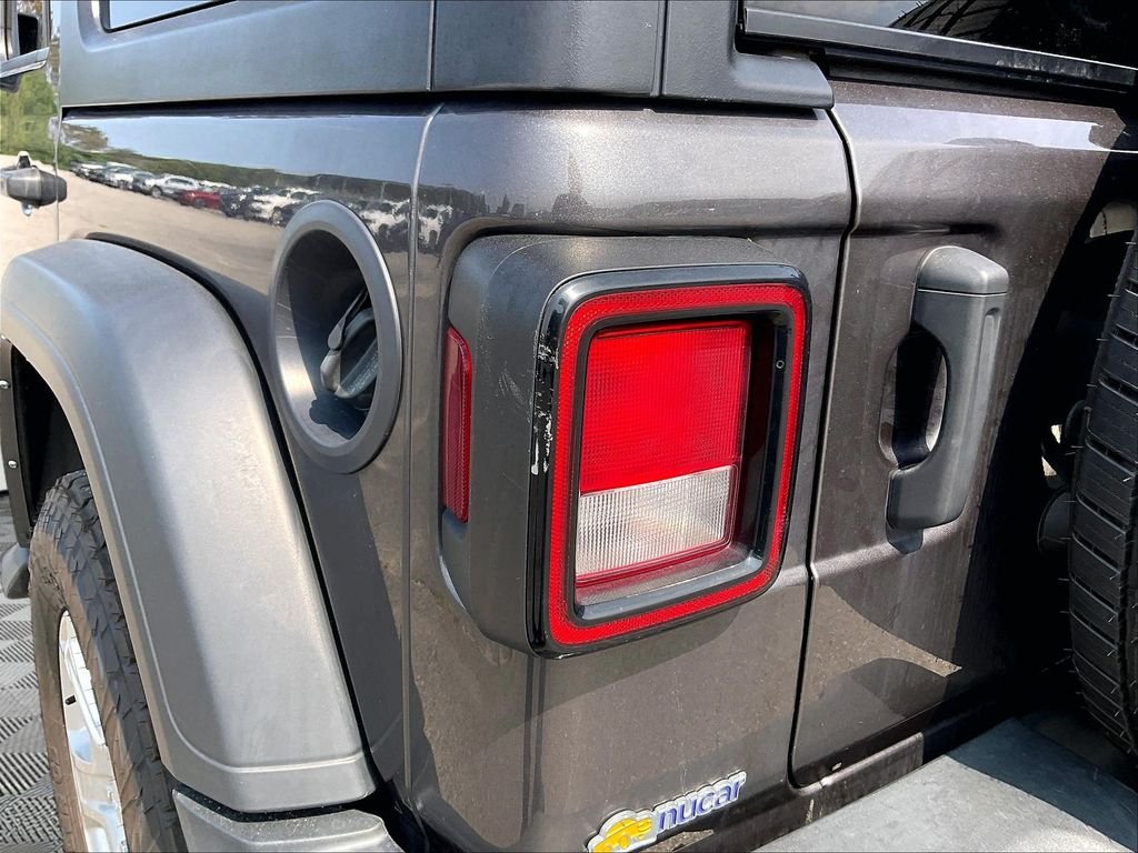 Used 2021 Granite Crystal Metallic Clearcoat Jeep Unlimited Sport S image 29