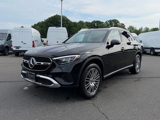 Used 2026 Black Mercedes-Benz GLC 300 image 3