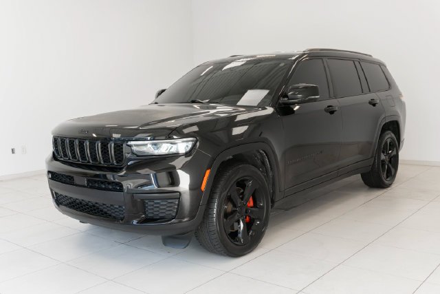 Used 2021 Black Jeep Altitude image 29