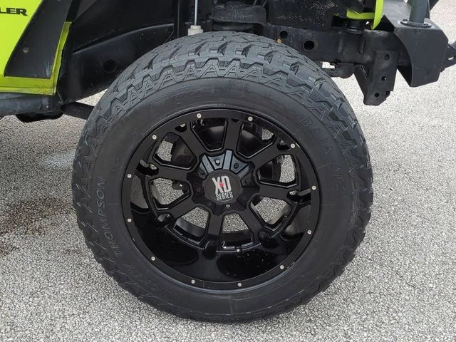 Used 2017 Green Jeep Sport image 11