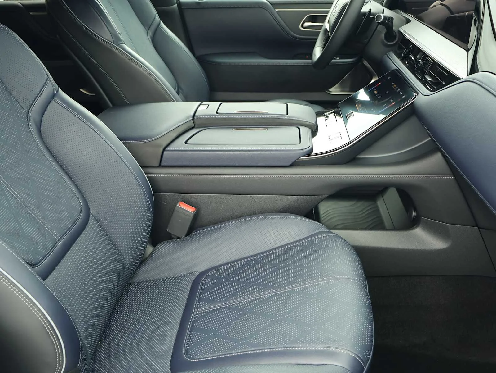Certified Used 2026 Radiant White INFINITI SPORT image 10