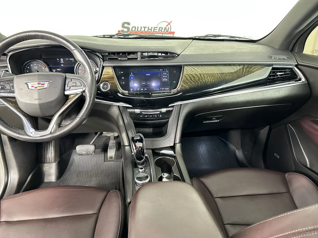 Used 2020 Silver Cadillac Premium Luxury image 19