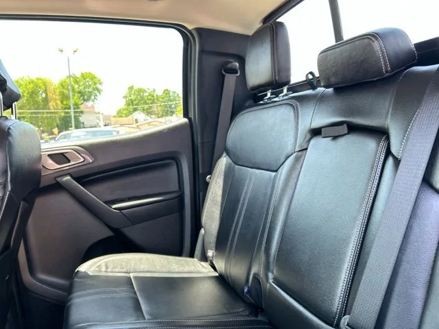 Used 2019 Magnetic Ford Lariat image 17