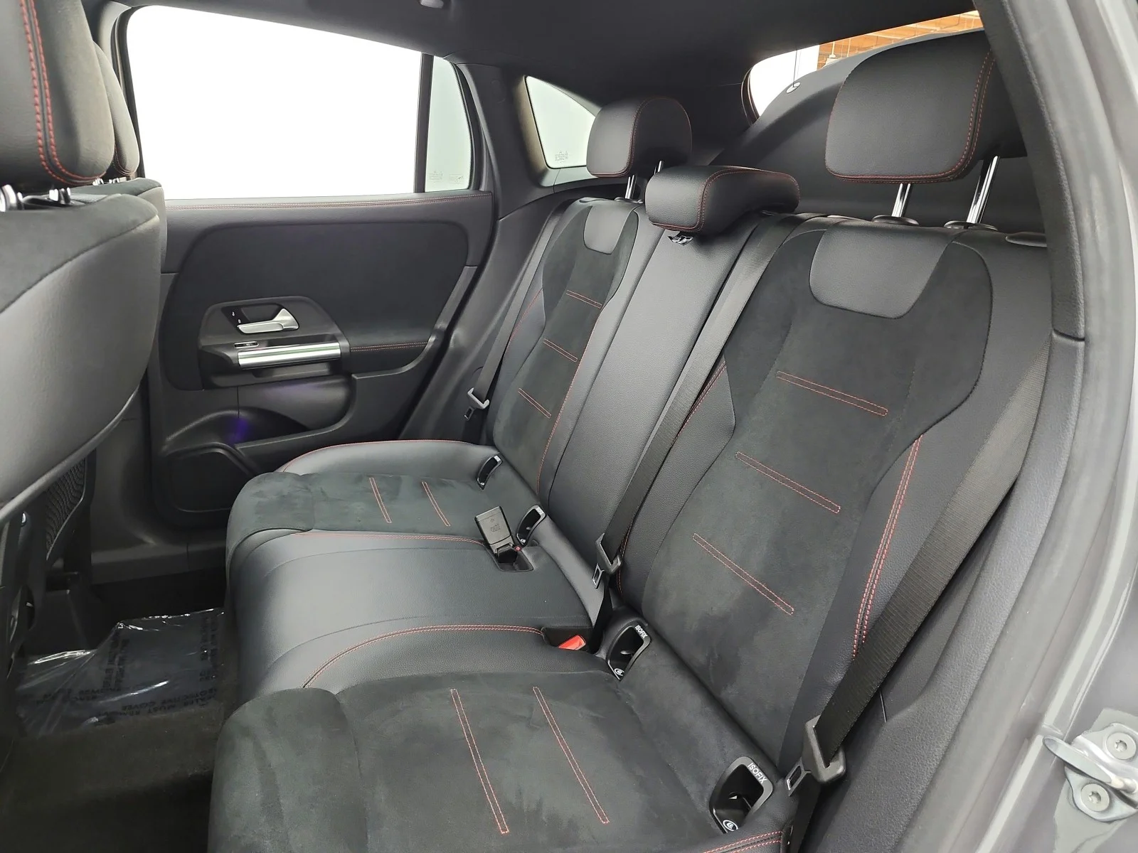 Used 2022 Mountain Grey Metallic Mercedes-Benz GLA 250 SUV image 15