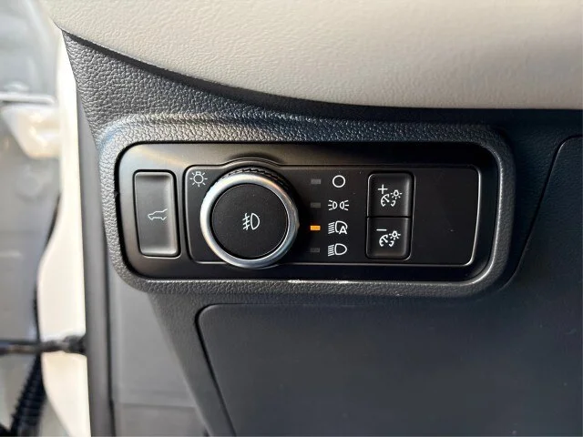 New 2026 Star White Metallic Tri-Coat Ford Active image 39