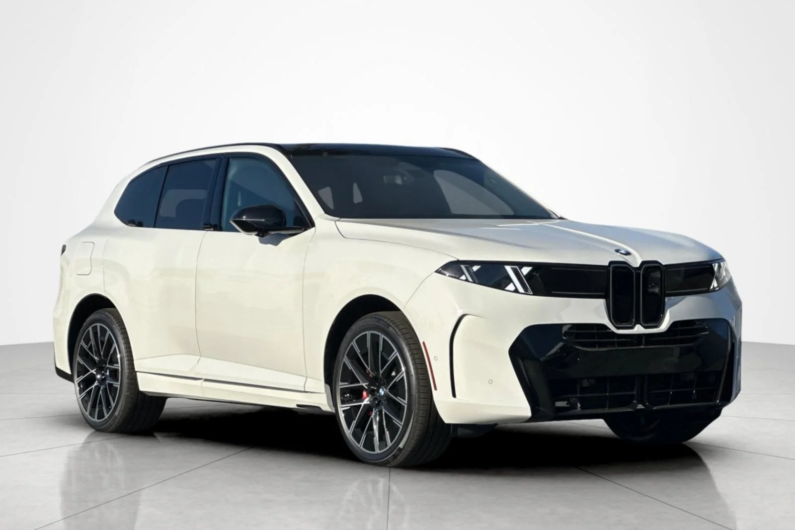 New 2027 Alpine White BMW 40 xDrive image 7