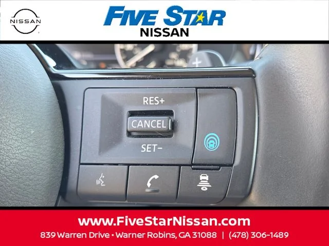 Used 2024 White Nissan SL image 26