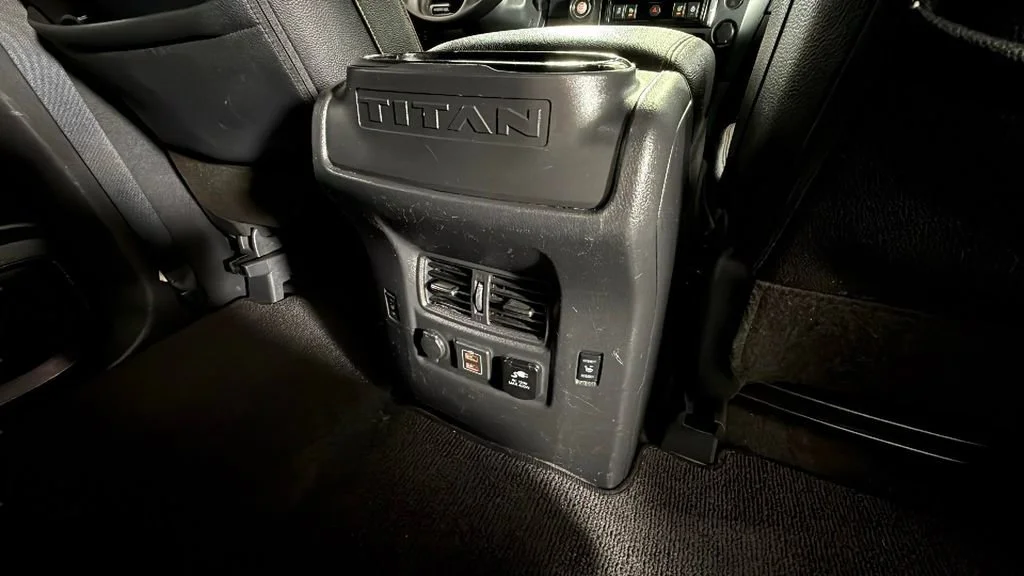 Used 2021 Black Nissan Crew Cab PRO-4X 4x4 image 33