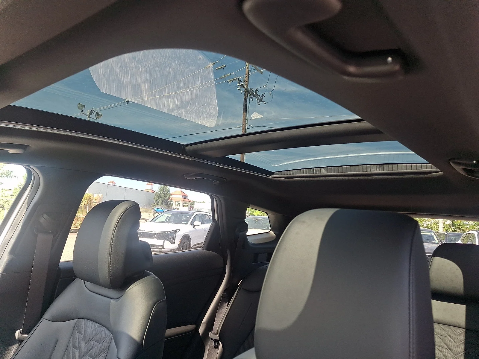 New 2027 White Kia X-Line image 14