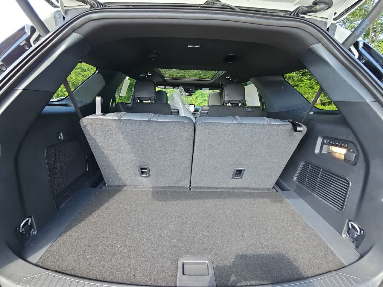 New 2026 Star White Metallic Tri-Coat Ford Tremor® image 16