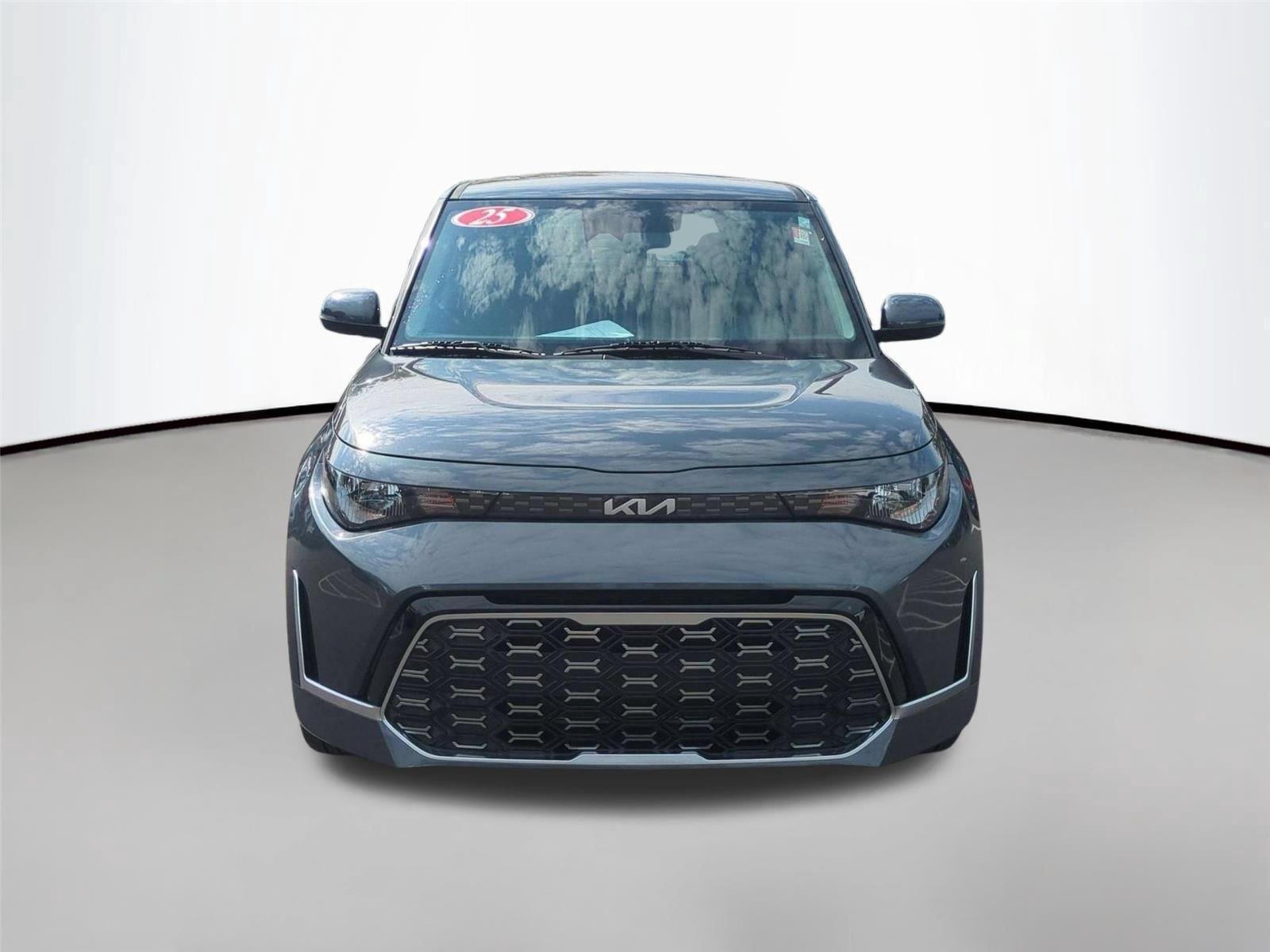 Used 2025 Gravity Gray Kia GT-Line image 8