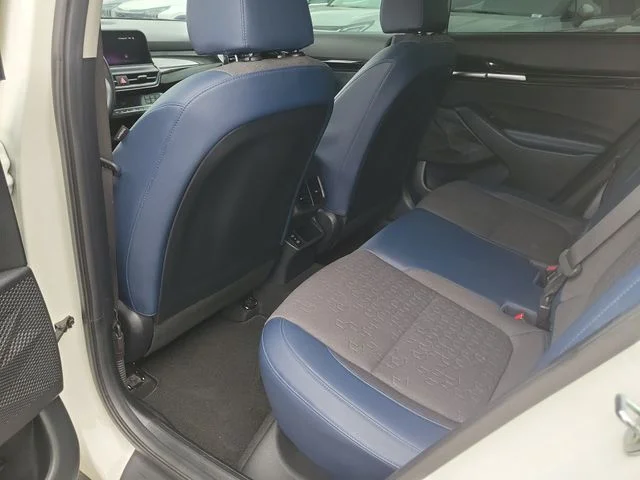 Used 2024 Snow White Pearl Kia S image 15