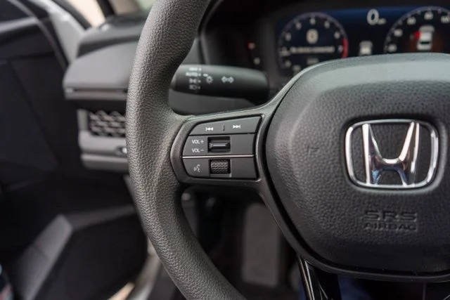 Used 2024  Honda LX image 18
