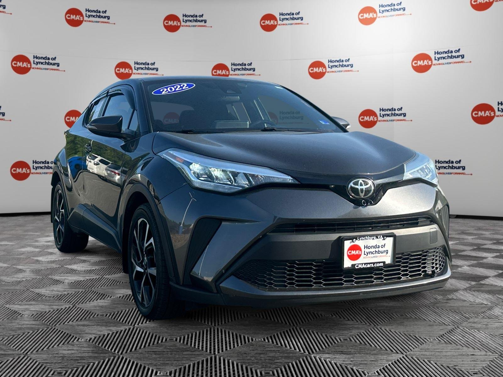 Used 2022 Magnetic Gray Metallic Toyota XLE image 7