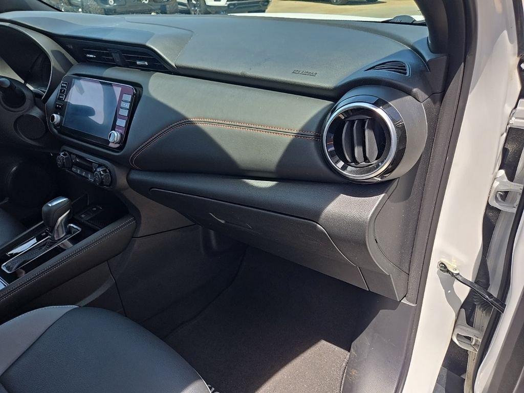 Used 2024 White Nissan SR image 64