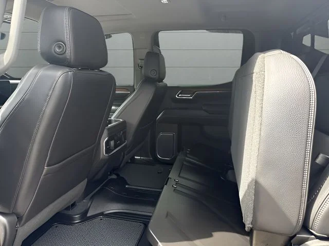 Used 2023 Silver GMC Denali image 18