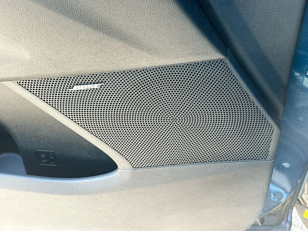 New 2026 Mineral Blue Kia EX image 19
