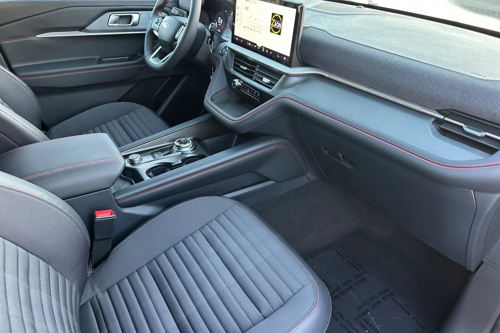 2026 Ford Explorer ST-Line - Photo 12