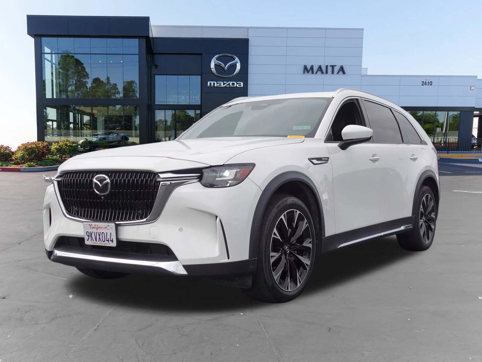 Certified Used 2024 Rhodium White Premium Mazda Premium Plus image 24
