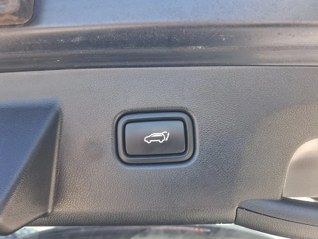 Used 2022 Blue Hyundai SEL Convenience image 12