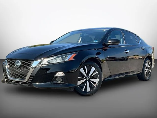 Used 2020 Black Nissan 2.5 SL image 3