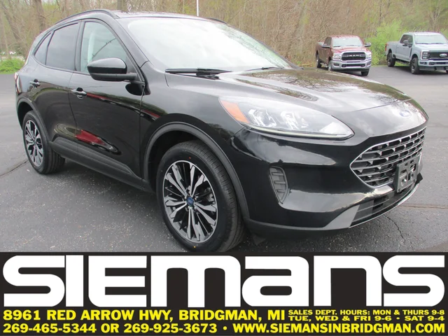 2022 Ford Escape SE