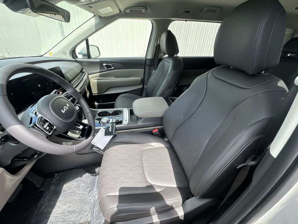 New 2026 White Kia EX image 11