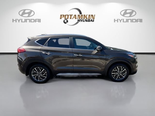 Used 2020 Green Hyundai Limited image 4