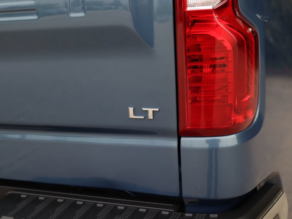 Used 2024 Lakeshore Blue Metallic Chevrolet LT (2FL) image 34