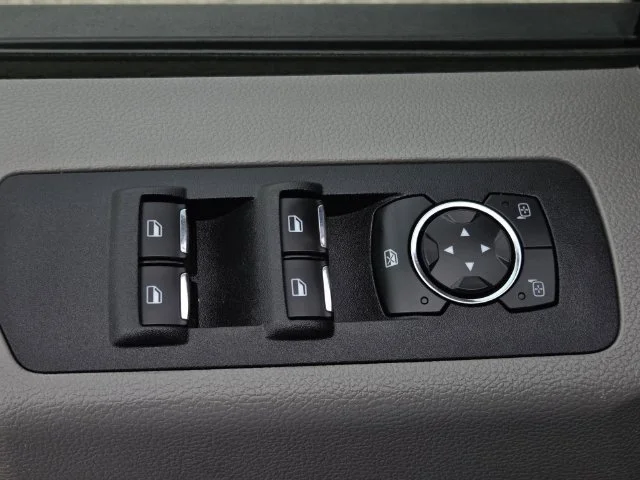 Used 2019 Blue Ford XLT image 25