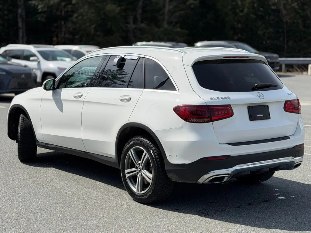 Used 2021 White Mercedes-Benz GLC 300 image 3