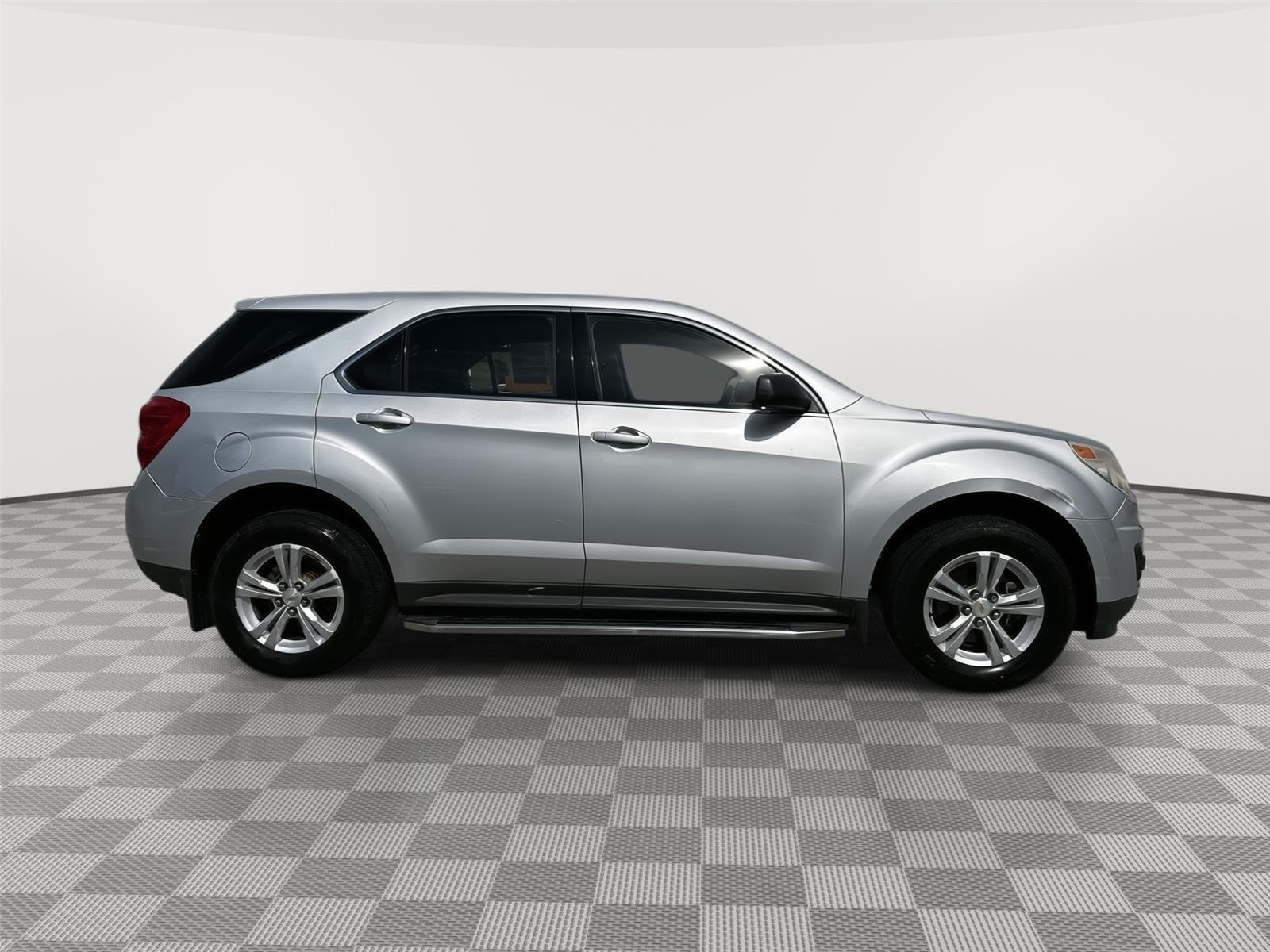 Used 2011 Silver Ice Metallic Chevrolet LS image 5