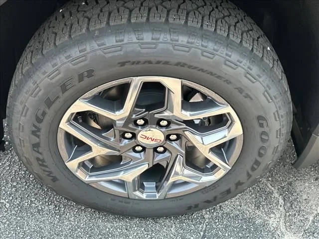 New 2026 Onyx Black GMC SLT image 18