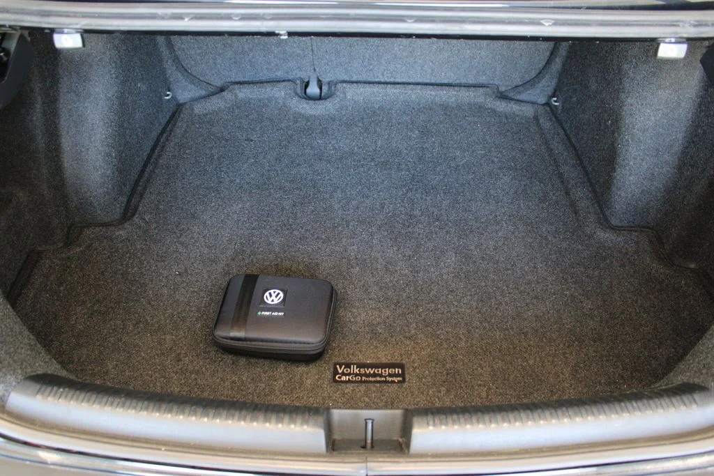 Used 2013 Black Uni Volkswagen 2.0L S image 16