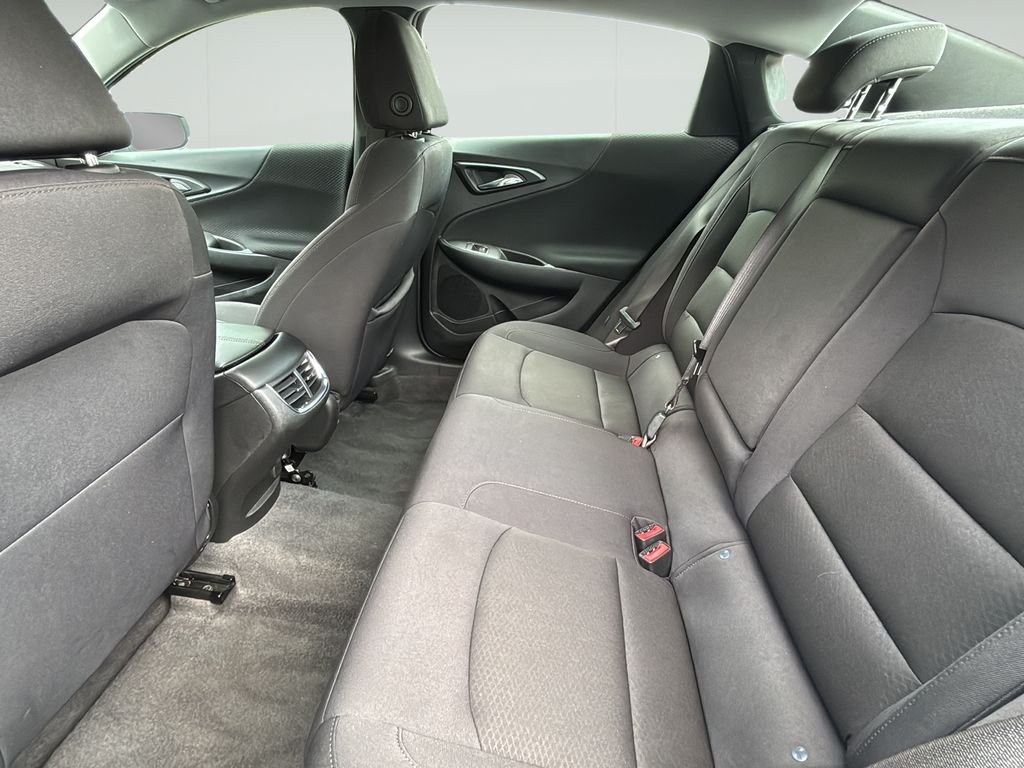 Used 2024 Summit White Chevrolet LT image 16