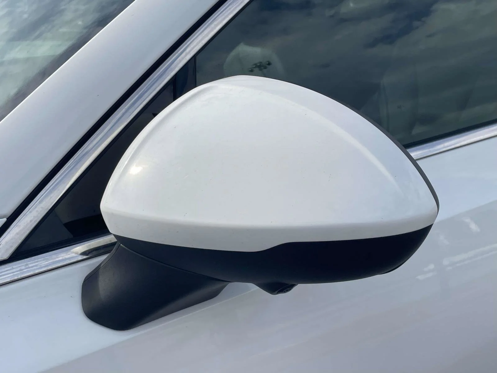 Used 2024 White Buick Preferred image 12