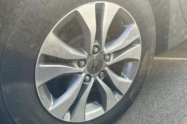 Used 2014  Honda LX image 4