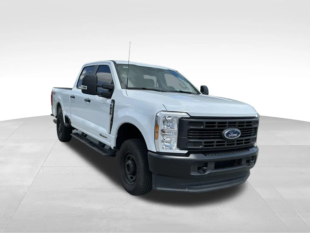 Used 2026 White Ford XL image 14