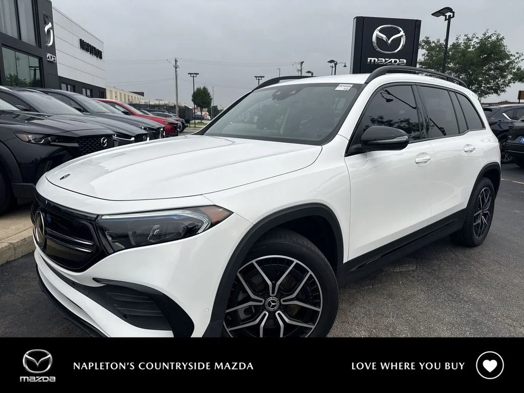 Used 2023  Mercedes-Benz 300 image 1