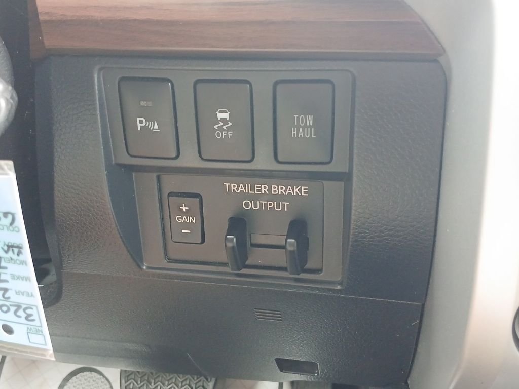 Used 2018 Red Toyota Limited image 21