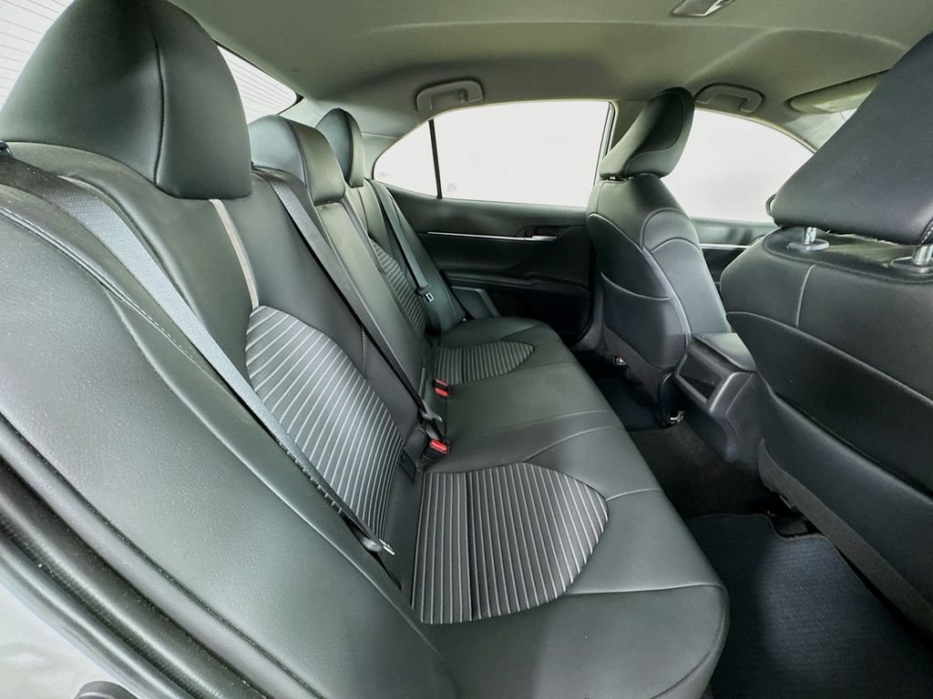 Used 2024 Ice Toyota SE image 31
