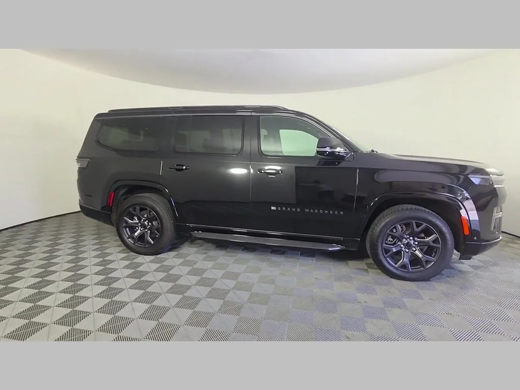 New 2026 High Gloss Black Exterior Paint Jeep Limited Altitude image 22