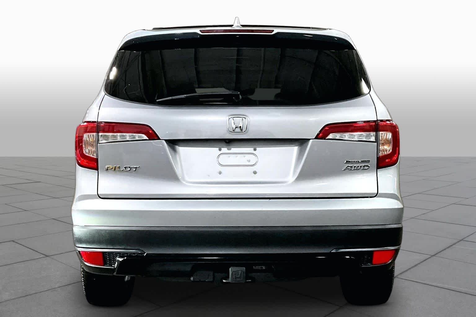 Used 2021 Lunar Silver Metallic Honda Special Edition image 5