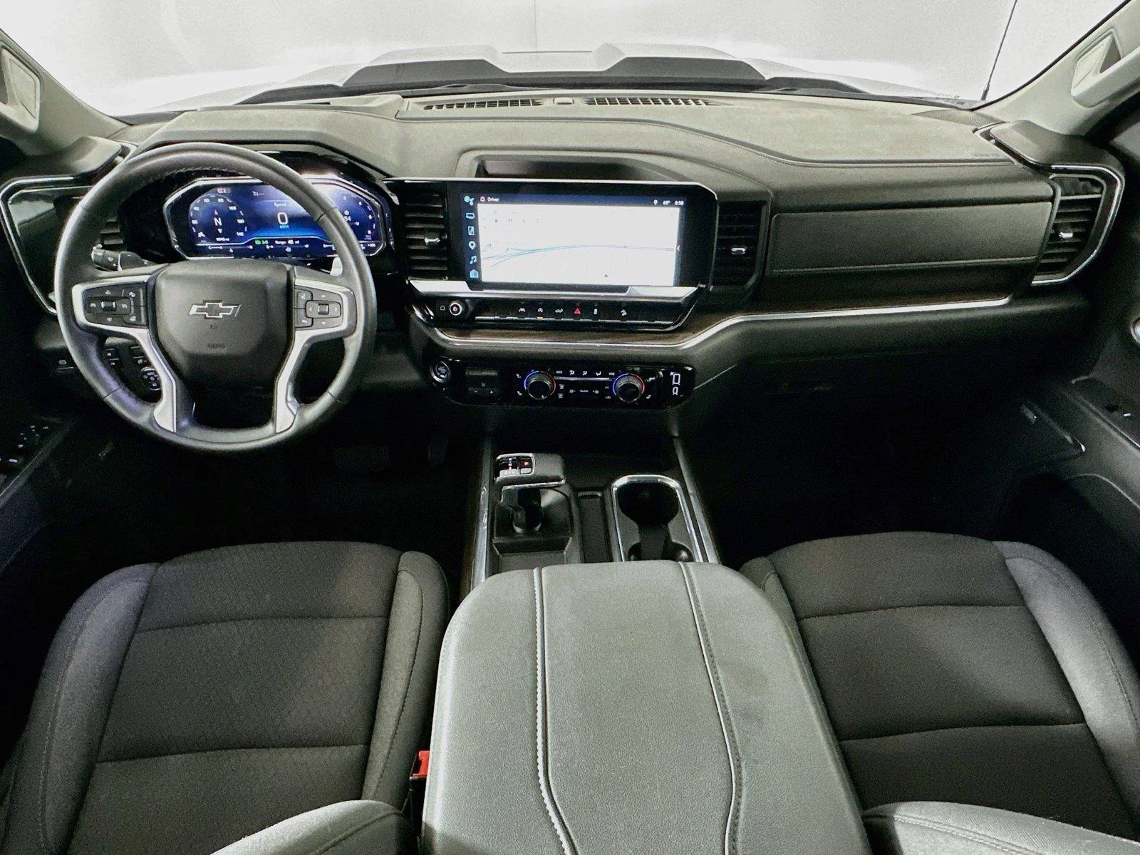 Used 2025 Sterling Gray Metallic Chevrolet LT Trail Boss image 31