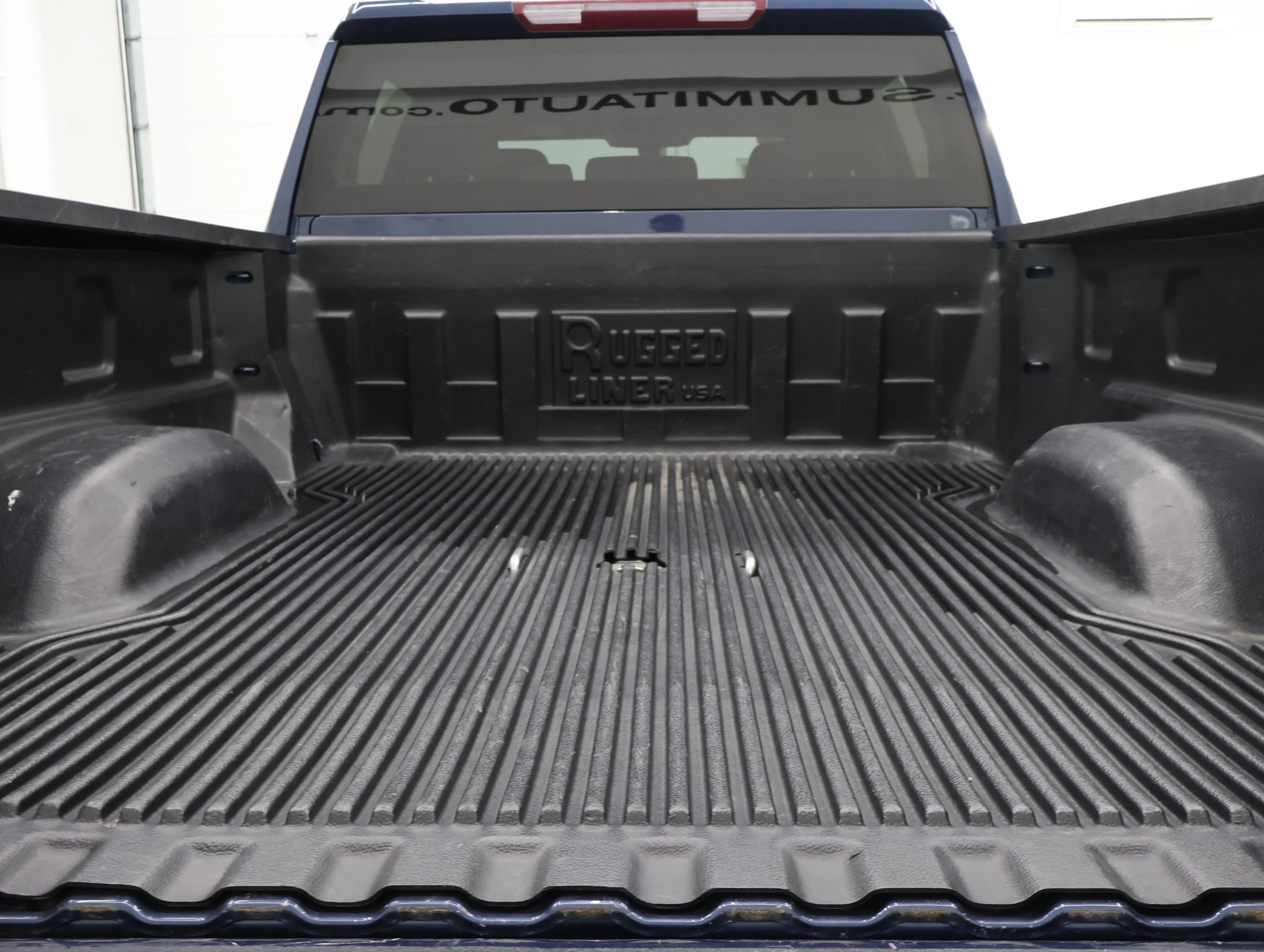 Used 2023 Pacific Blue Metallic GMC SLE image 28
