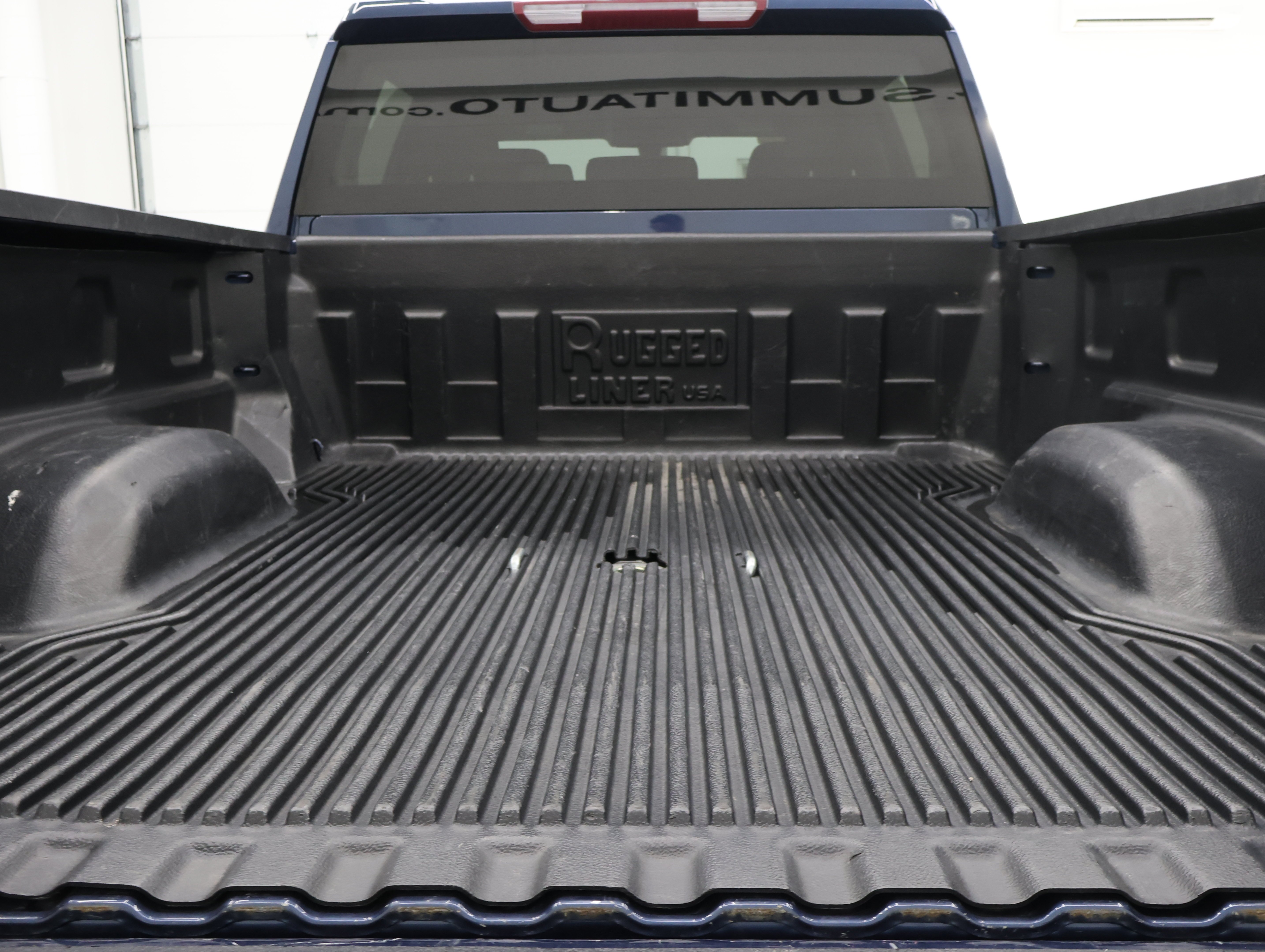 Used 2023 Pacific Blue Metallic GMC 4x4 Crew Cab SLE: CREW-SHORT-SLE-6.6L DIESEL-4WD-NEW TIRES-BACKUP CAM image 28