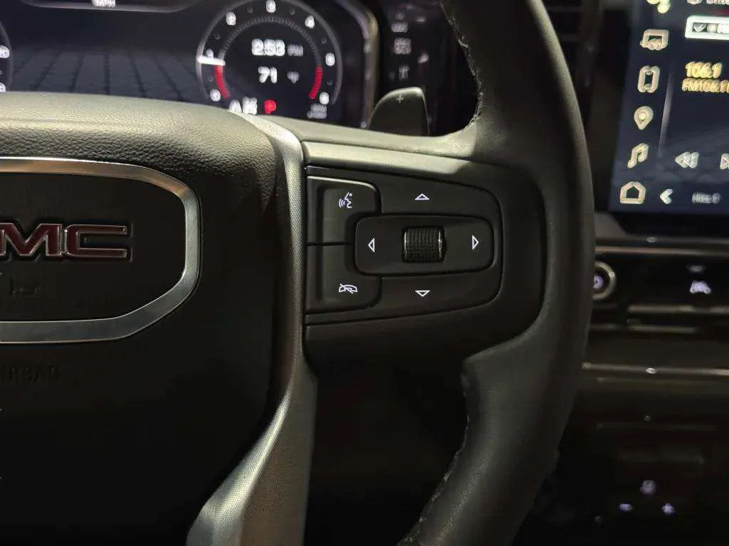 Used 2024 Downpour Metallic GMC SLT image 16