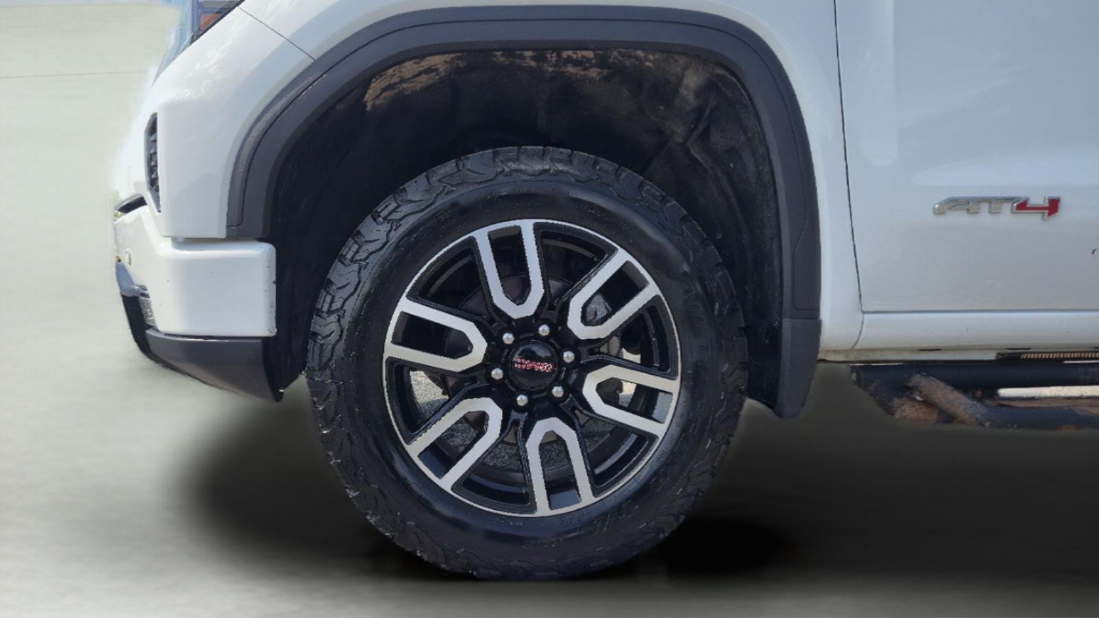 Used 2023 Summit White GMC AT4 image 11