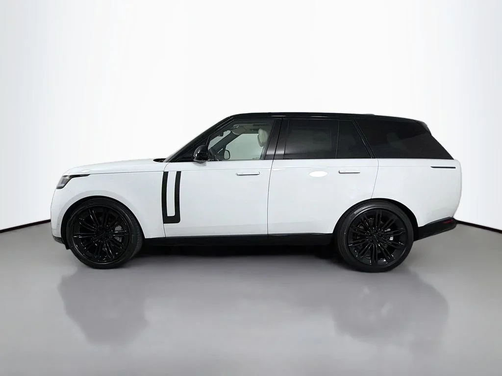 New 2026 Fuji White Land Rover SE image 8